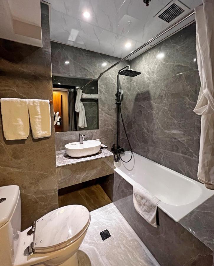 Hennessy Hotel Hongkong Eksteriør billede